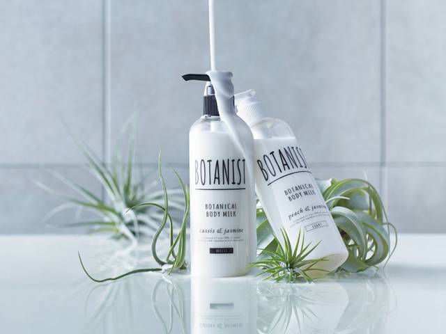 曼城躺着赚钱!丹尼斯-为曼城每月带来80万收入|太阳成集团tyc7111cc(图2) 太阳成集团tyc7111cc